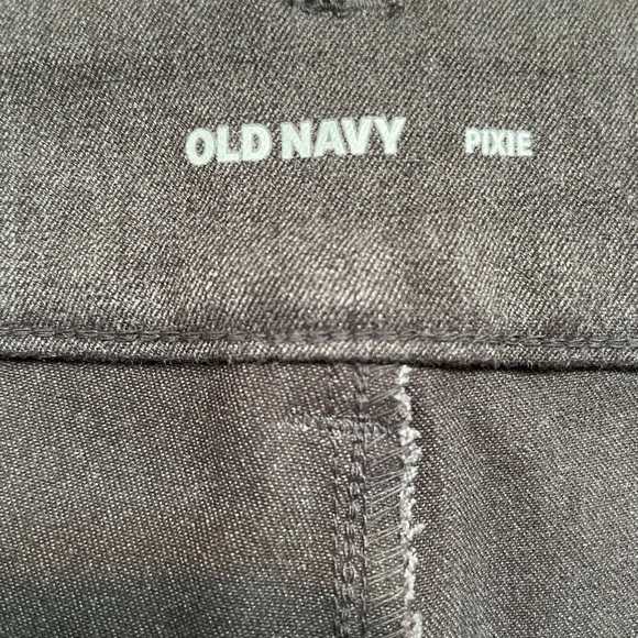 Old Navy Gray Pixie Pants - Picture 4 of 4